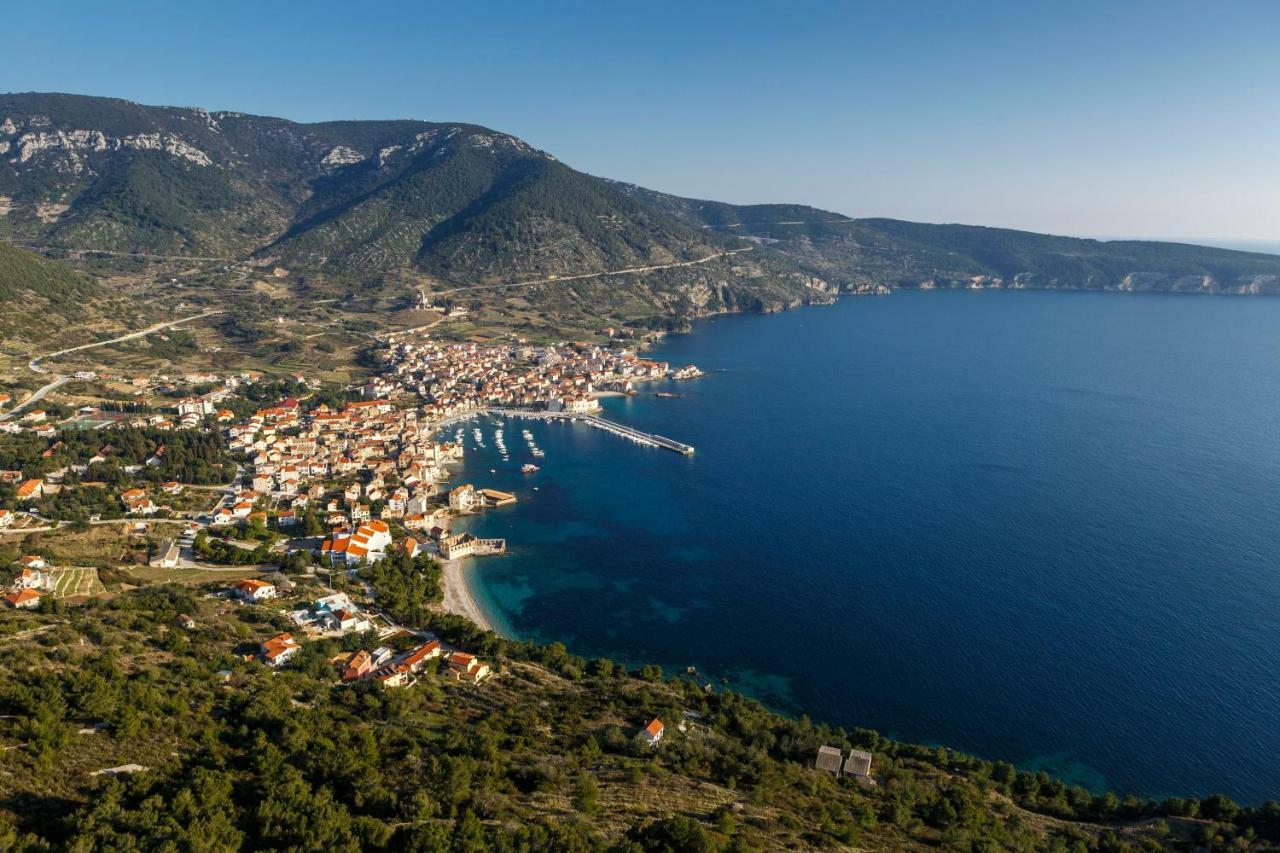 Comeissa Komiža Exterior foto