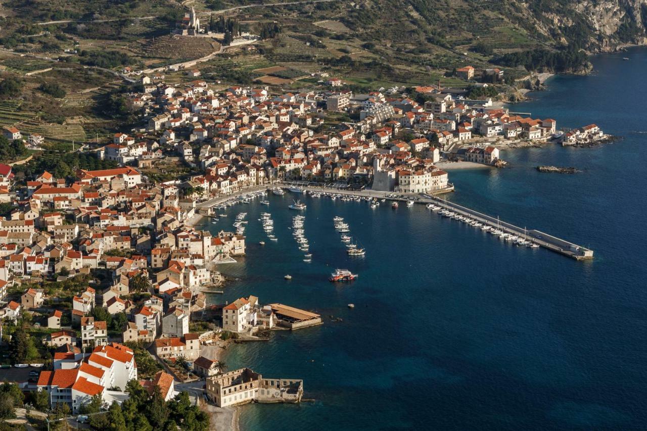 Comeissa Komiža Exterior foto